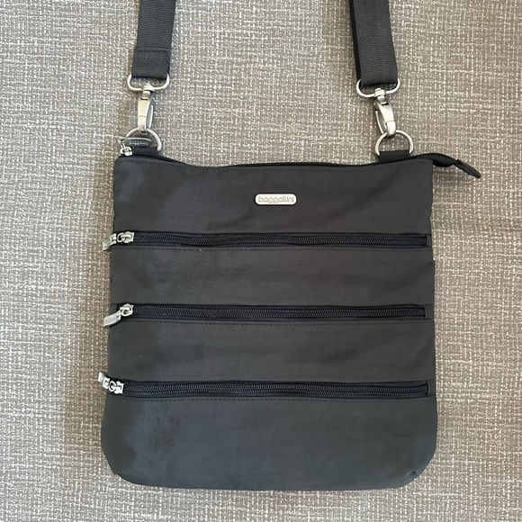 Baggallini Crossbody Bag Gray MultiPocket Travel Purse Adjustable Strap Wristlet - Picture 6 of 11